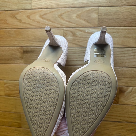 Michael Kors Nathalie Flex High Pump Women’s 9 Blush Pink Snakeskin Embossed NWT - Picture 4 of 5